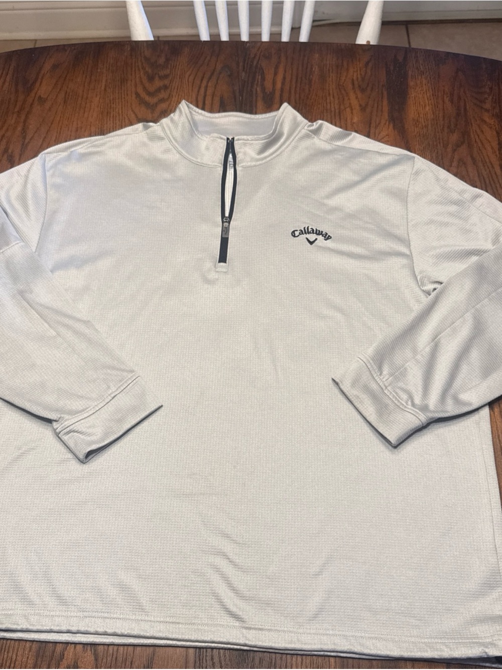 Callaway Menโs Light Gray Quarter-Zip Golf Pullover